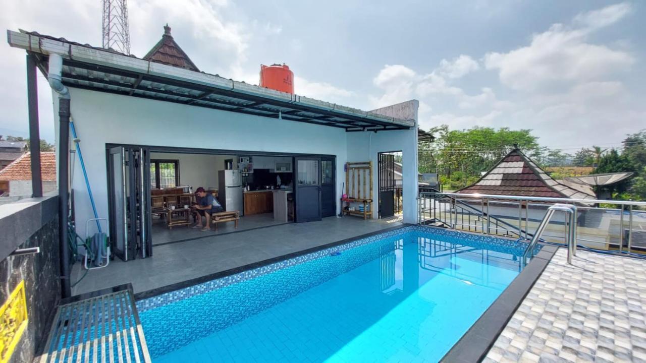 Pool Villa Saung Suluh Purwokerto Eksteriør bilde
