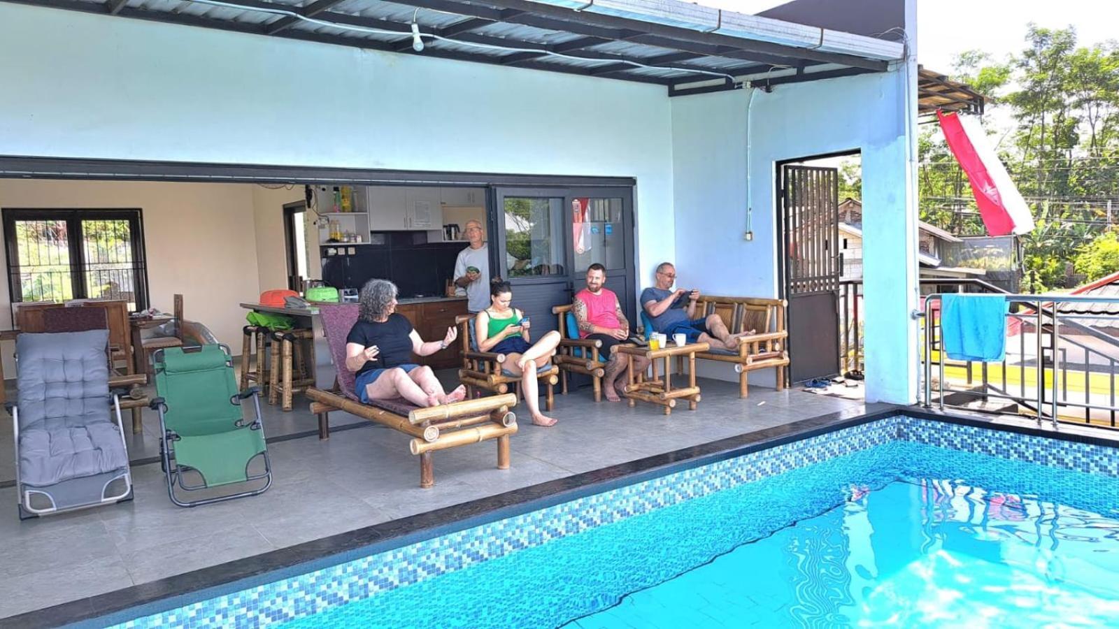 Pool Villa Saung Suluh Purwokerto Eksteriør bilde